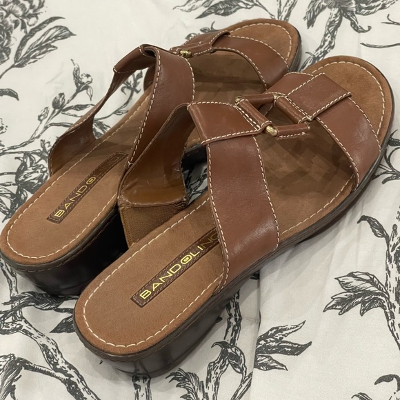 Bandolino Tan Women's Sandals - Picture 5 of 6